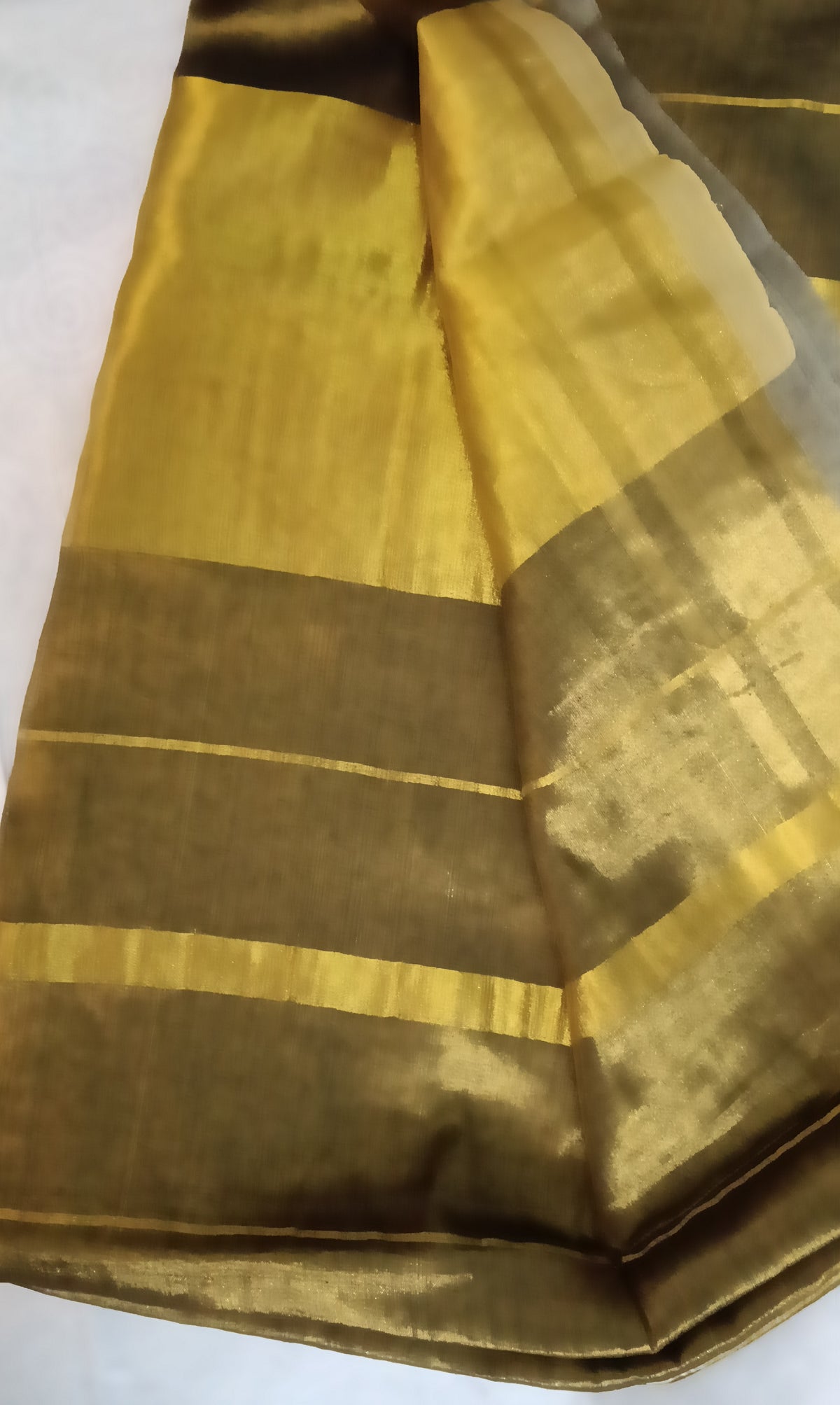 Brunelle Onam Collection  120 Count Premium Mul Cotton Saree - Golden Elegance