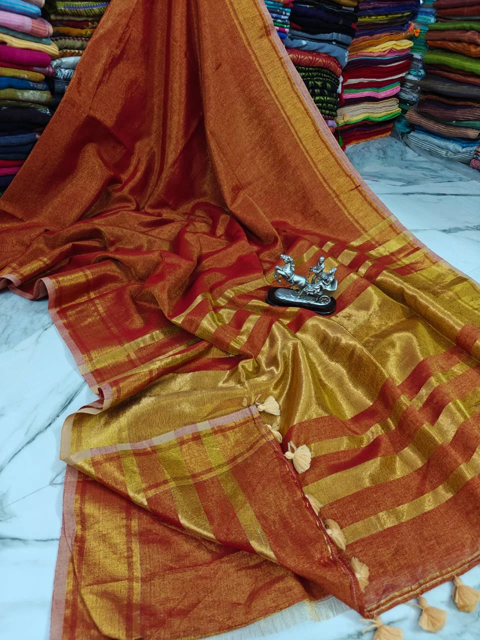 Brunelle Onam Collection  120 Count Premium Mul Cotton Saree - Golden Elegance