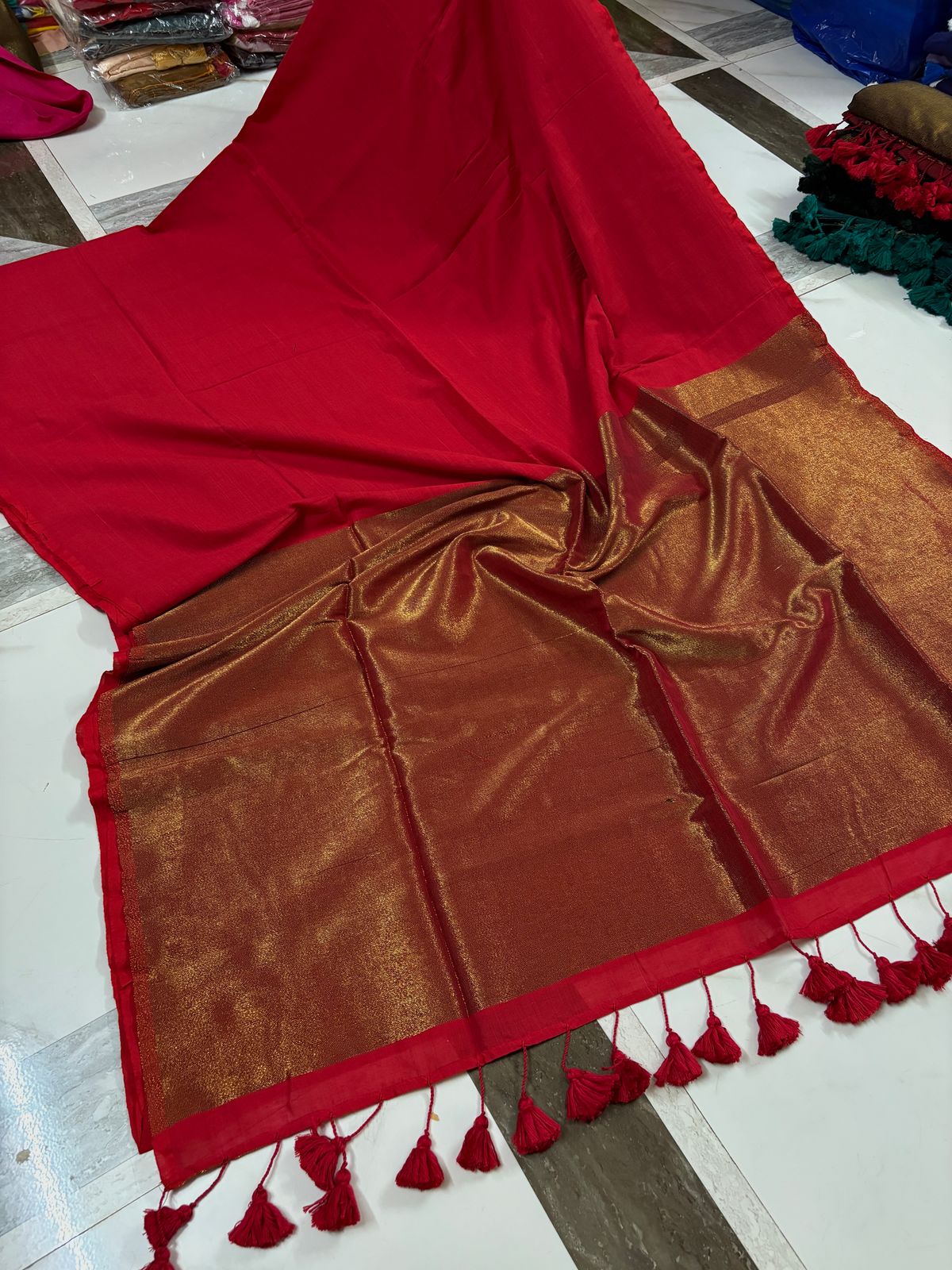 Brunelle Kadi Cotton Saree – Traditional Zari Border with Contrast Blouse