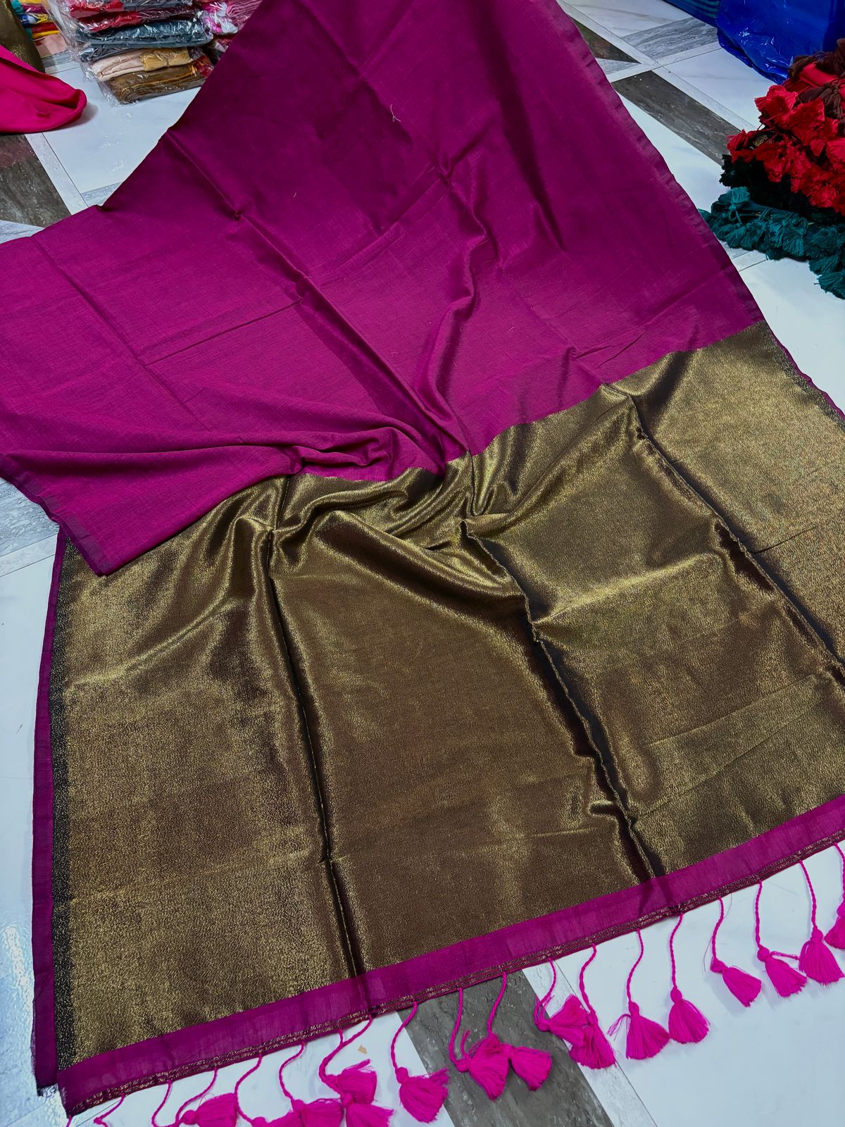 Brunelle Kadi Cotton Saree – Traditional Zari Border with Contrast Blouse